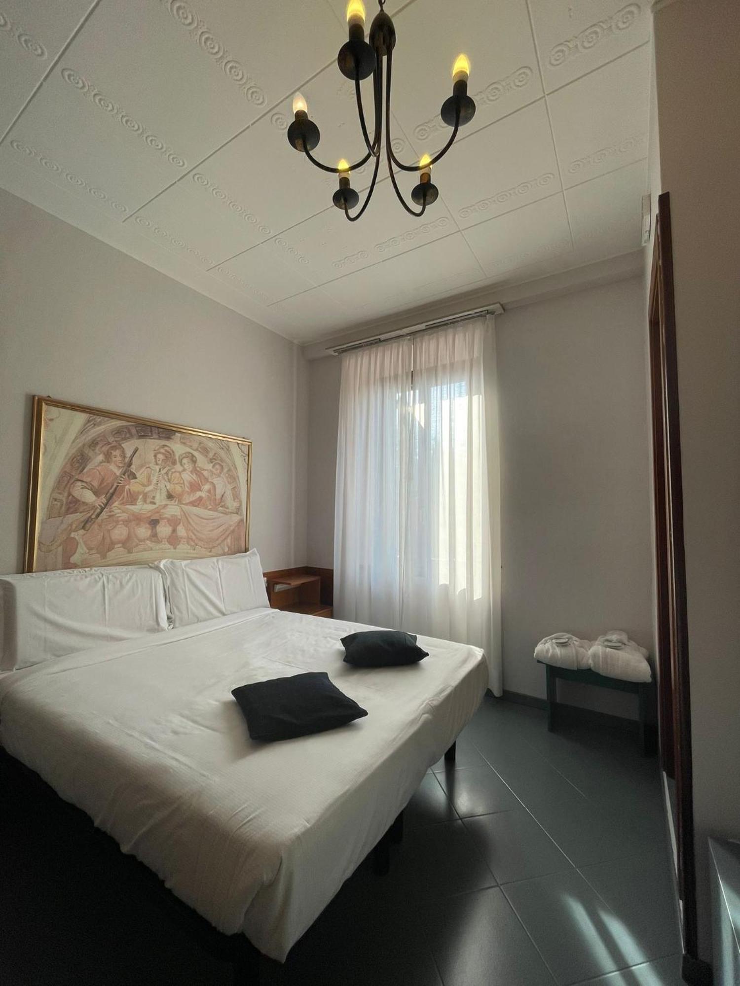 Hotel La Bussola Cittiglio Exterior photo